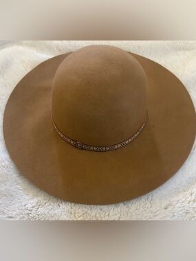 Women’s Wool Wide Brim Hat 🌵